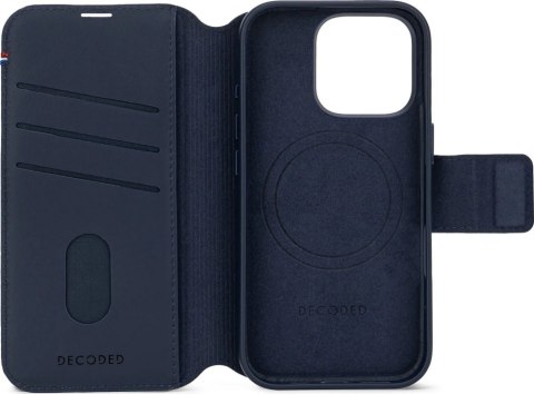 Decoded Leather Detachable Wallet - skórzana obudowa ochronna do iPhone 16 Pro kompatybilna z MagSafe (navy)