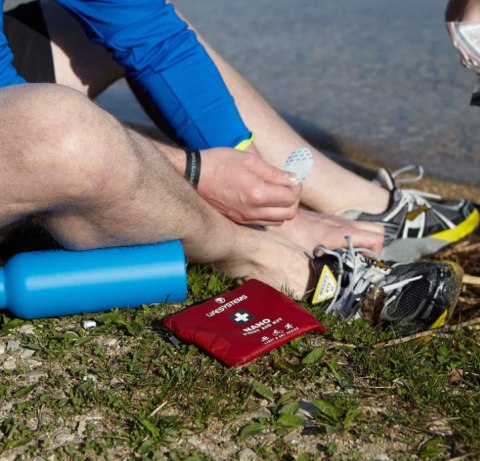 Apteczka turystyczna Lifesystems Light & Dry Nano First Aid Kit Apteczka turystyczna Lifesystems Light & Dry Nano First Aid Kit